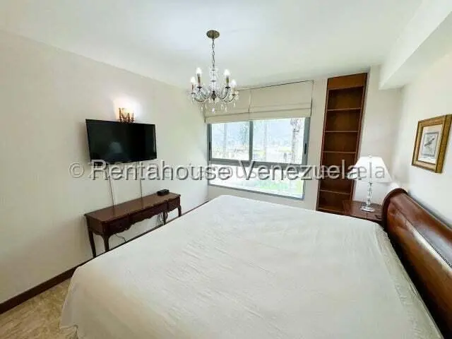 Apartamento (1 Nivel) en Alquiler en Lomas de Las Mercedes, Distrito Metropolitano - 28