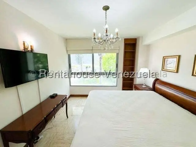 Apartamento (1 Nivel) en Alquiler en Lomas de Las Mercedes, Distrito Metropolitano - 29