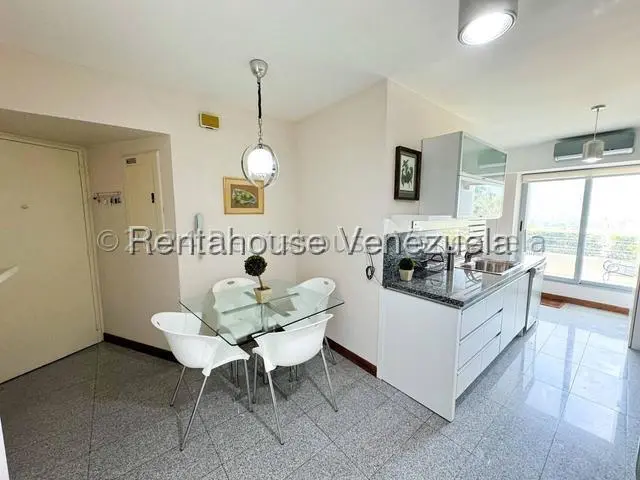 Apartamento (1 Nivel) en Alquiler en Lomas de Las Mercedes, Distrito Metropolitano - 4