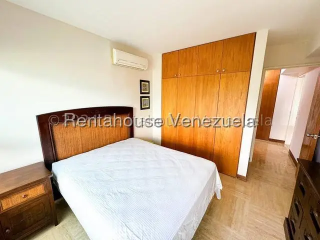Apartamento (1 Nivel) en Alquiler en Lomas de Las Mercedes, Distrito Metropolitano - 34