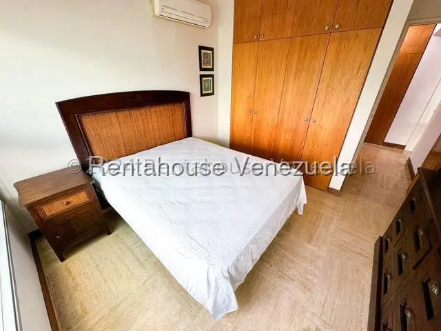 Apartamento (1 Nivel) en Alquiler en Lomas de Las Mercedes, Distrito Metropolitano - 36