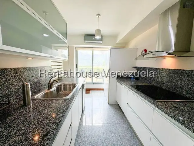 Apartamento (1 Nivel) en Alquiler en Lomas de Las Mercedes, Distrito Metropolitano - 8